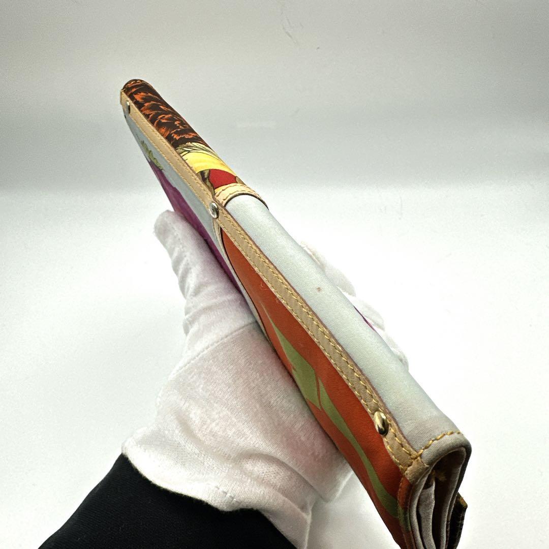 希少・激レア サルヴァトーレ フェラガモ アニマル 花柄スカーフプリント 長財布