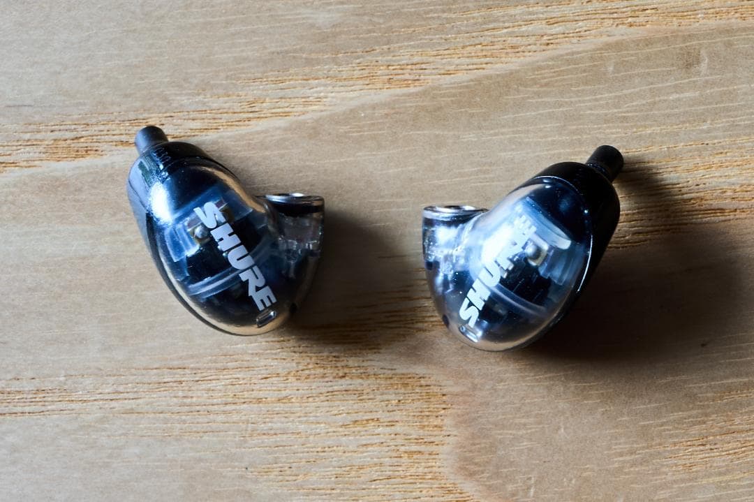 SHURE イヤホン Aonic4