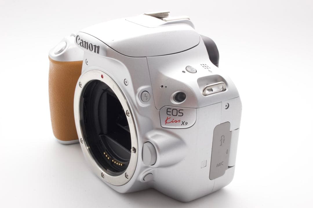 Canon EOS Kiss X9 シルバー Wi-Fiスマホ転送　希少カラー