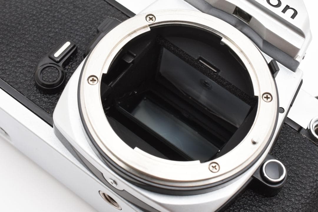 【美品】ニコン Nikon New FM2 ボディ/ MF-16