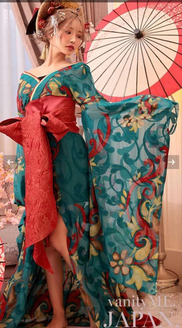 青と赤の花柄和装コスプレ衣装　ハロウィン・ダンス・舞台用に