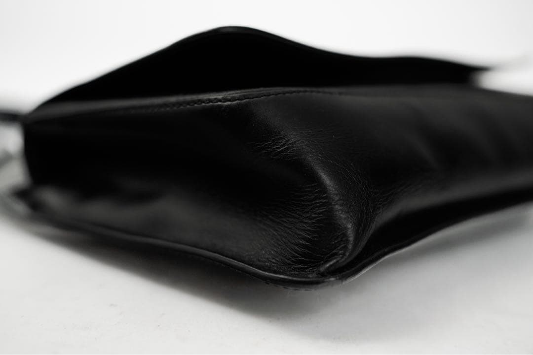 けふ　90's PRADA archive leather bag