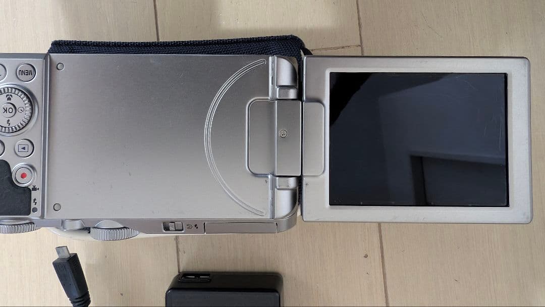 M　Nikon COOLPIX S9900 コンパクトデジタルカメラ