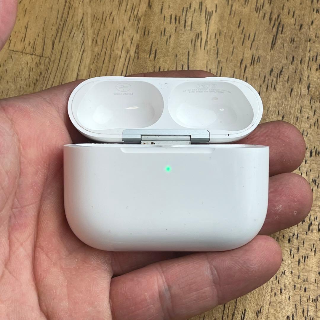 AirPods Pro 第3世代 A3122 エアーポッズ プロ ケース