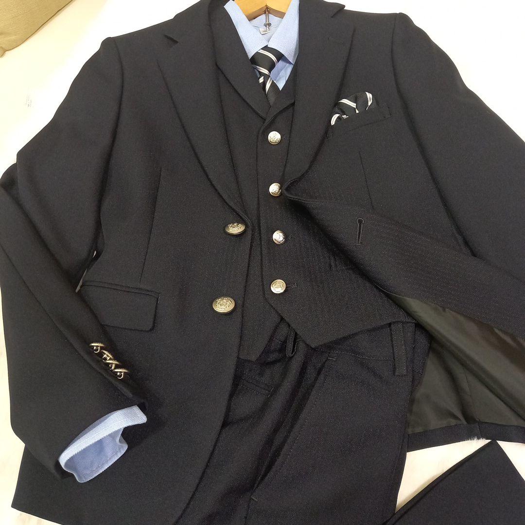 御依頼極美品ワンダーファクトリースーツ6点セット　ベスト銀ボタン濃紺150