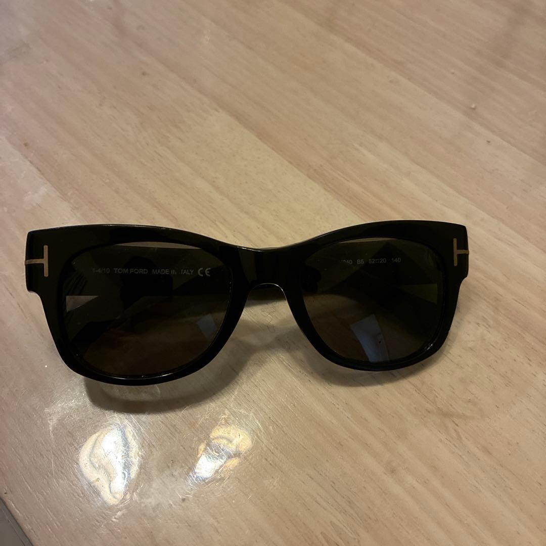 TOM FORD TF 540 B5 ブラックサングラス