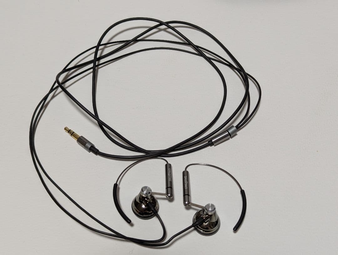 Creative Aurvana Air 有線イヤホン