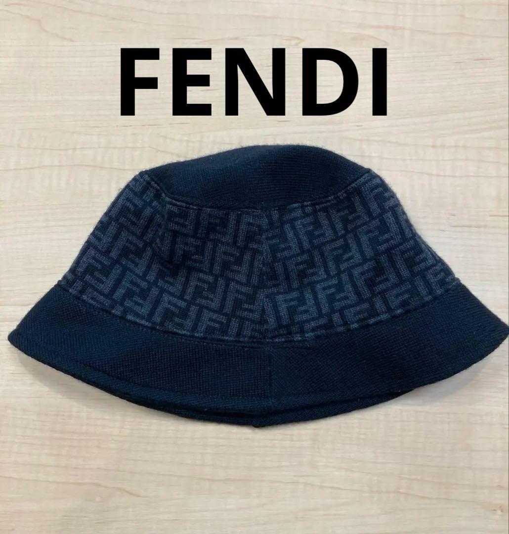 fendiバケットハット ネイビー ブラック ロゴパターン