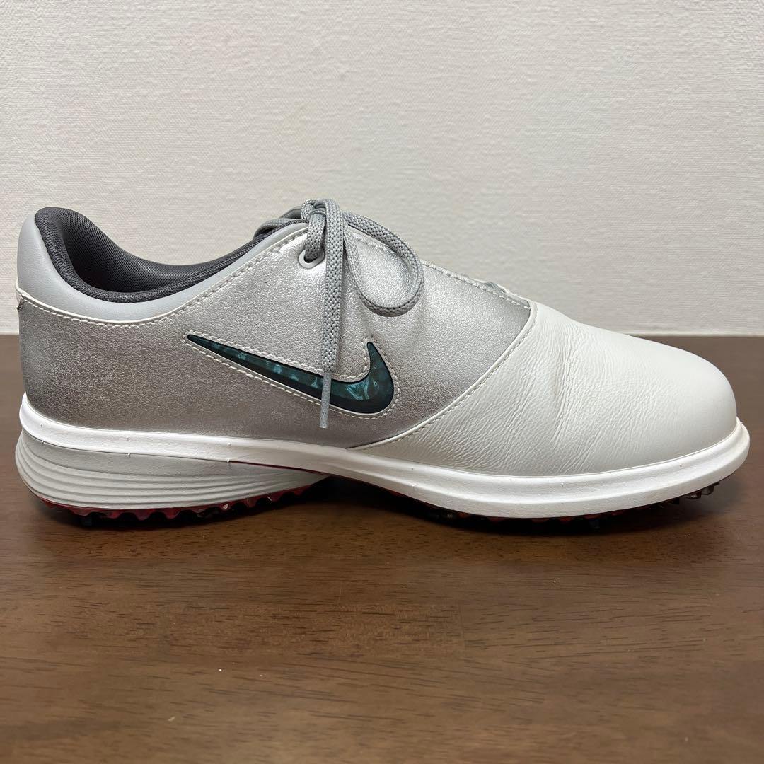 （美品）ナイキ NIKE ゴルフシューズ ビクトリー ツアー 4