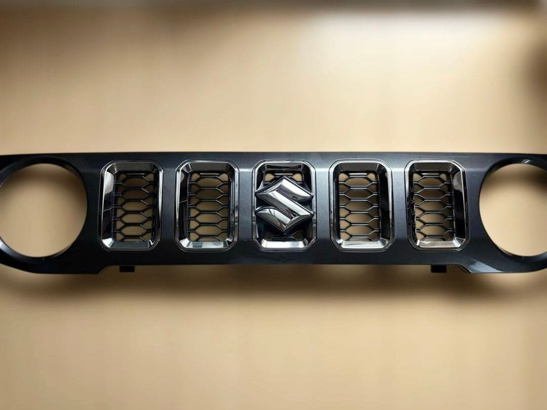 スズキ ジムニーノマド 純正グリル 新車外し