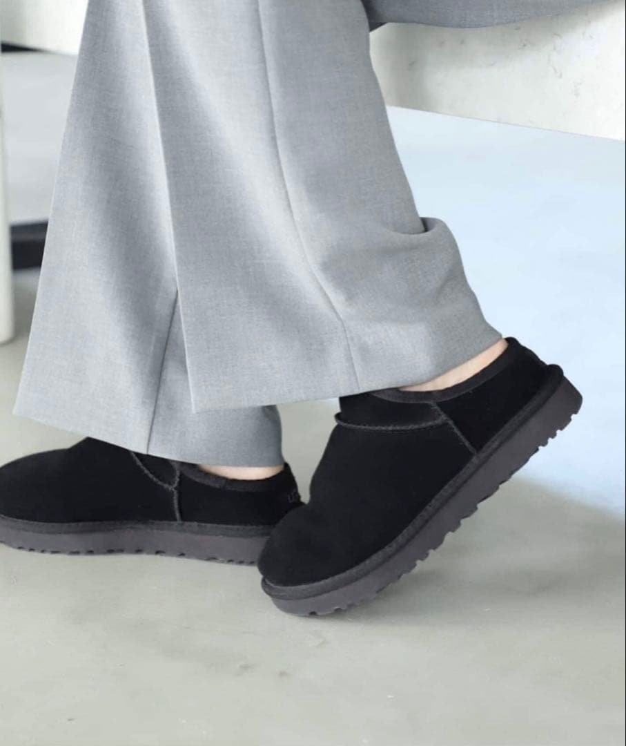 【新品】UGG CLASSIC SLIPPER 24㎝　ブラック