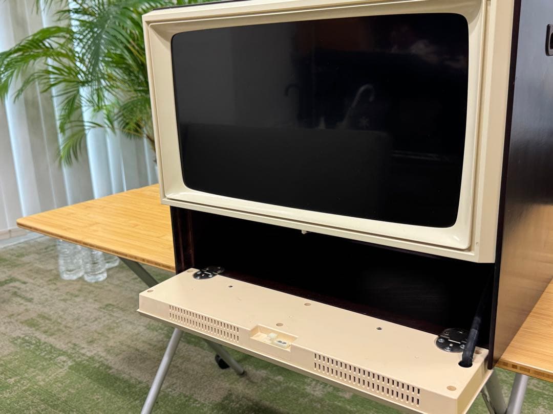 値下げ　【ドウシシャ】20インチ液晶レトロテレビ　VT203-BR