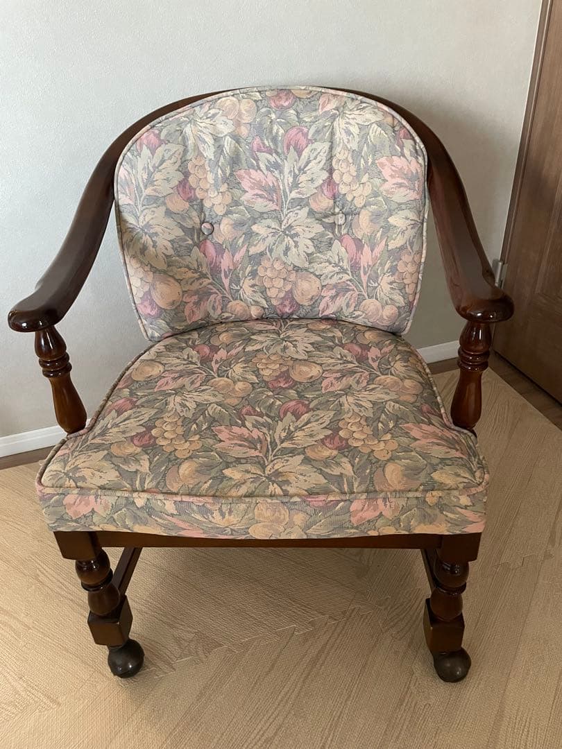 カリモク⭐︎コロニアル 肘掛けチェア(キャスター付)