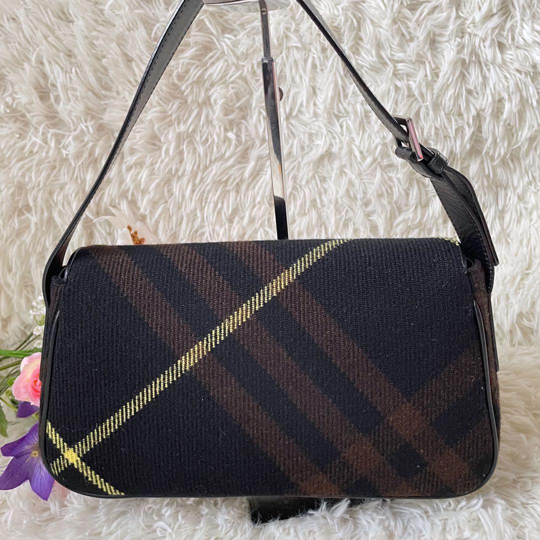 BURBERRYバーバリーブラックノバチェックウール×レザーワンショルダーバッグ
