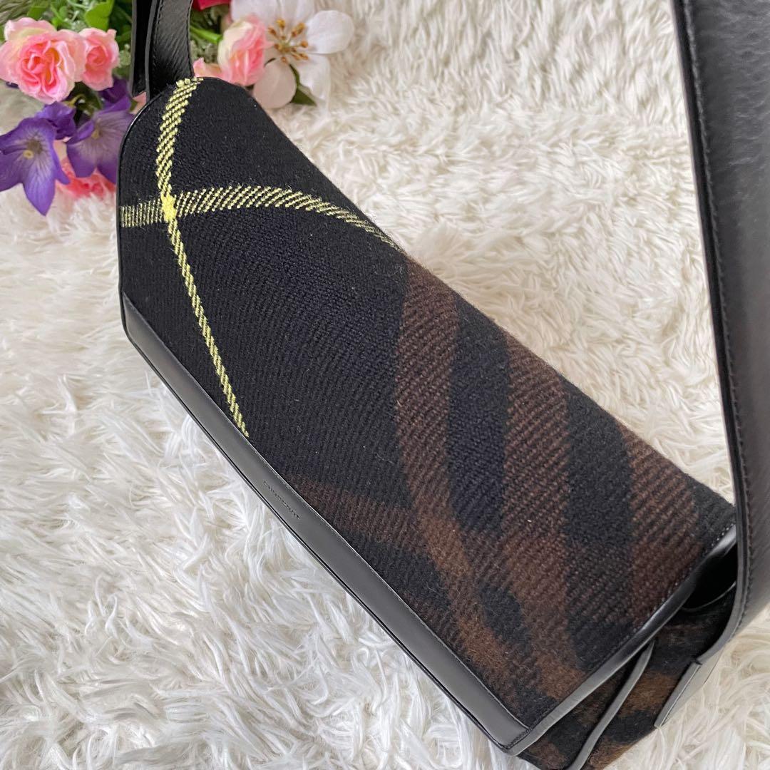 BURBERRYバーバリーブラックノバチェックウール×レザーワンショルダーバッグ