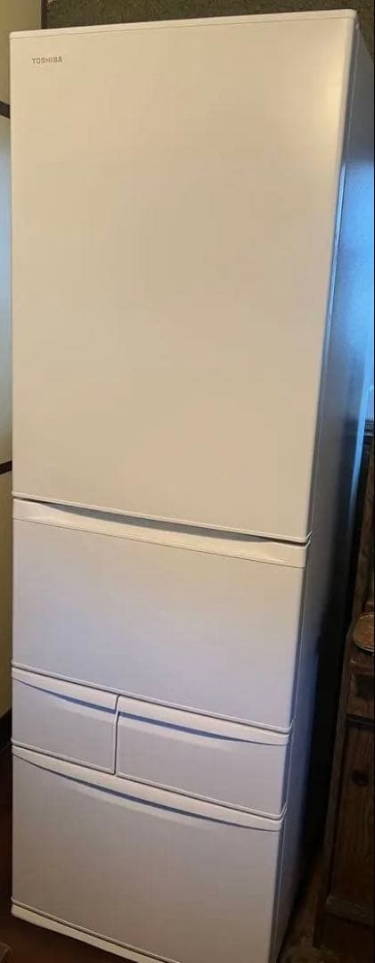 TOSHIBA 冷蔵庫 ホワイト　2023年製　GR-V41GH