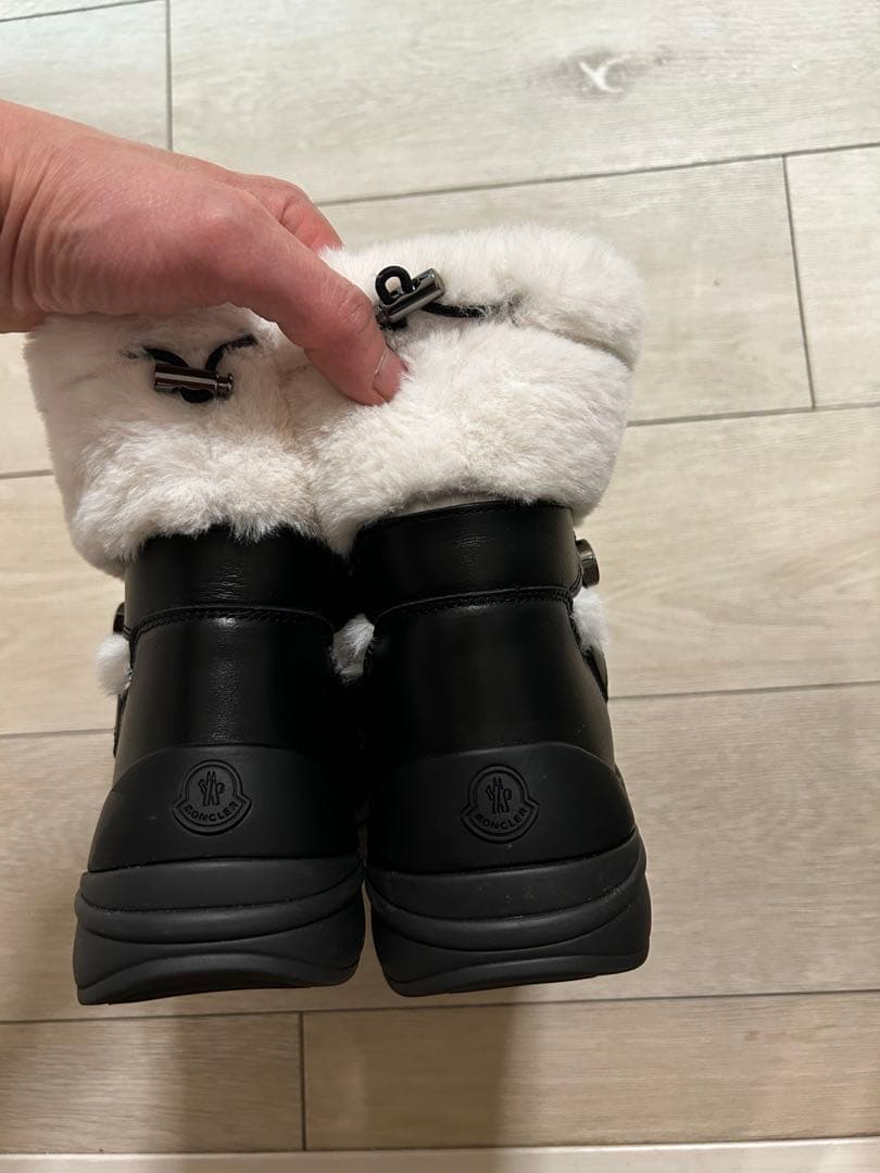 モンクレール　スノーブーツ　サイズ38