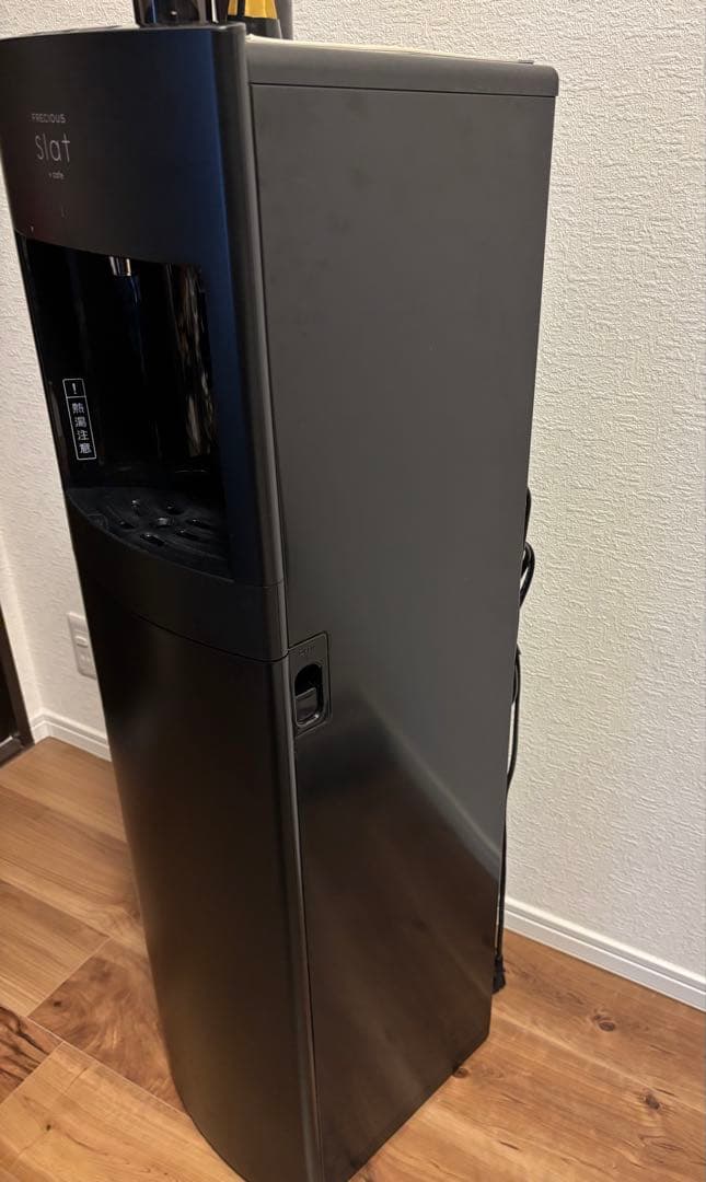 FRECIOUS Slat+Cafe フレシャスウォーターサーバー