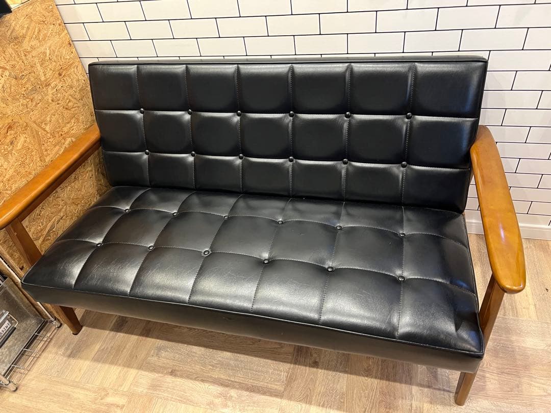 カリモク60 2シーター　ソファ　2人掛け　黒