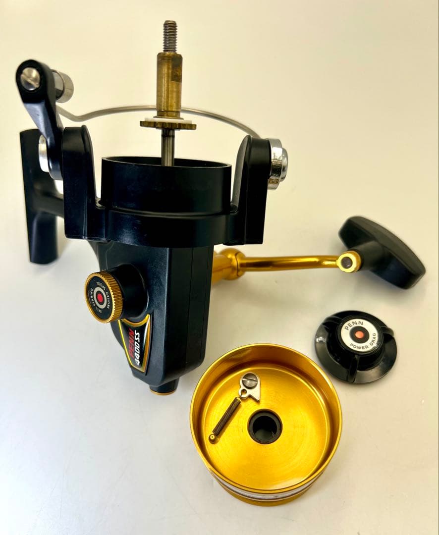 ペン PENN 4400SS スピニングリール MADE IN USA