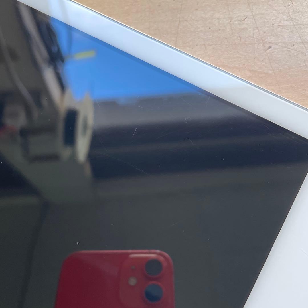 iPad 第6世代　A1893　Wi-Fiモデル　シルバー　32GB #1