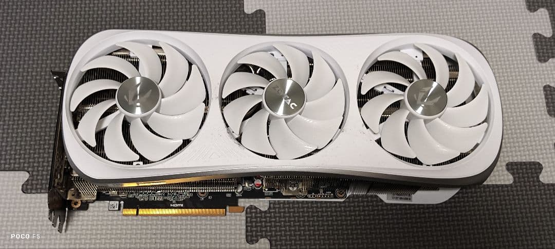グラフィックボード・グラボ・ビデオカード ZOTAC GeForce RTX 4090 Super Trinity OC
