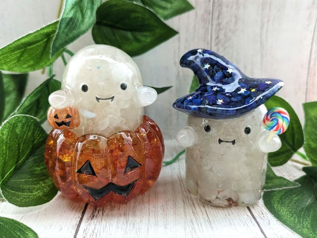 おばけちゃん形オルゴナイト２体とかぼちゃの入れ物のよくばりセット☆