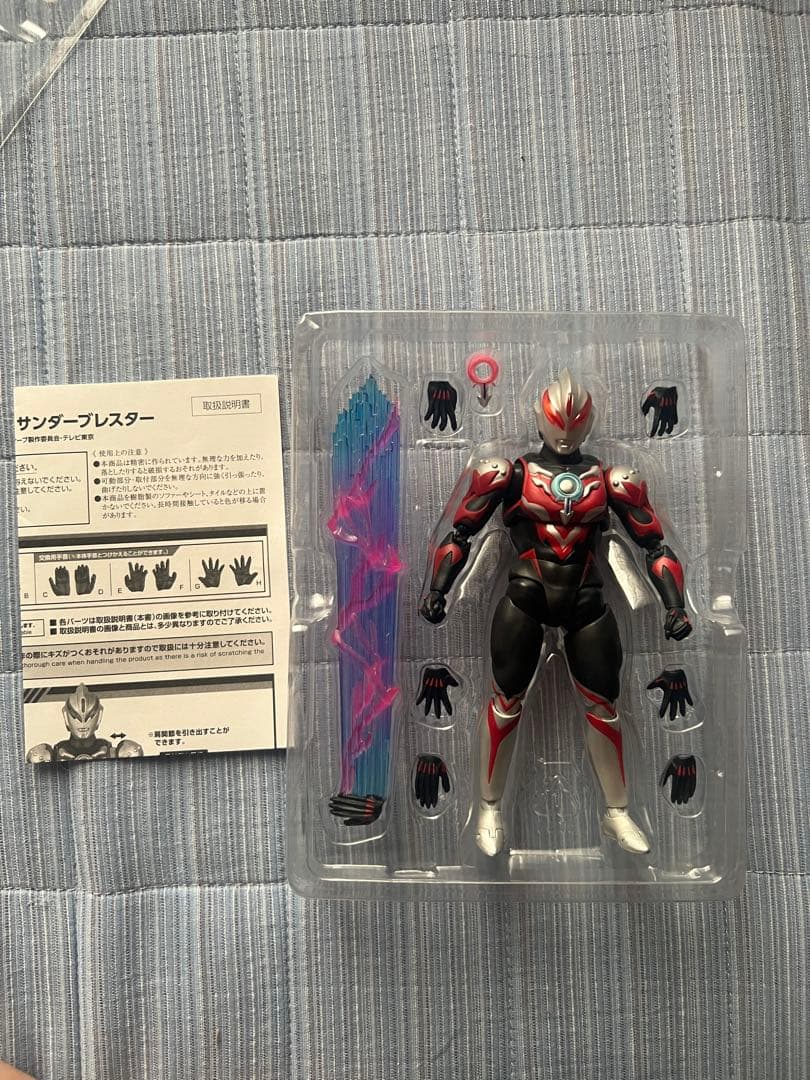 S.H.Figuarts フィギュアーツ　ウルトラマンオーブ サンダーブレスター