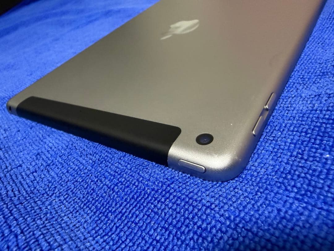 【美品】iPad (第6世代) Cellular SIMフリー