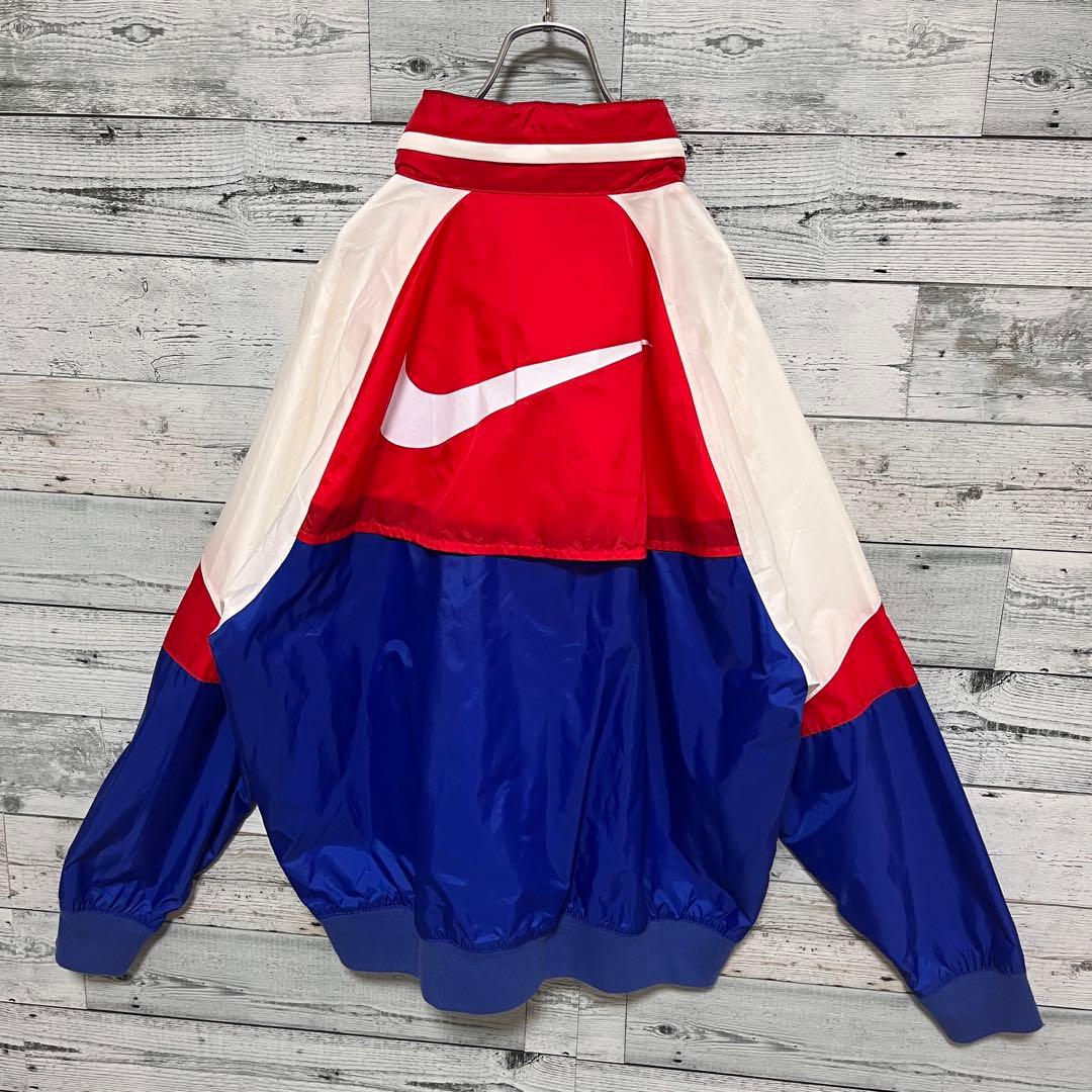 t154【美品】ナイキ 刺繍 ロゴ ナイロンジャケット 伊澤彩織 まひろ 着用