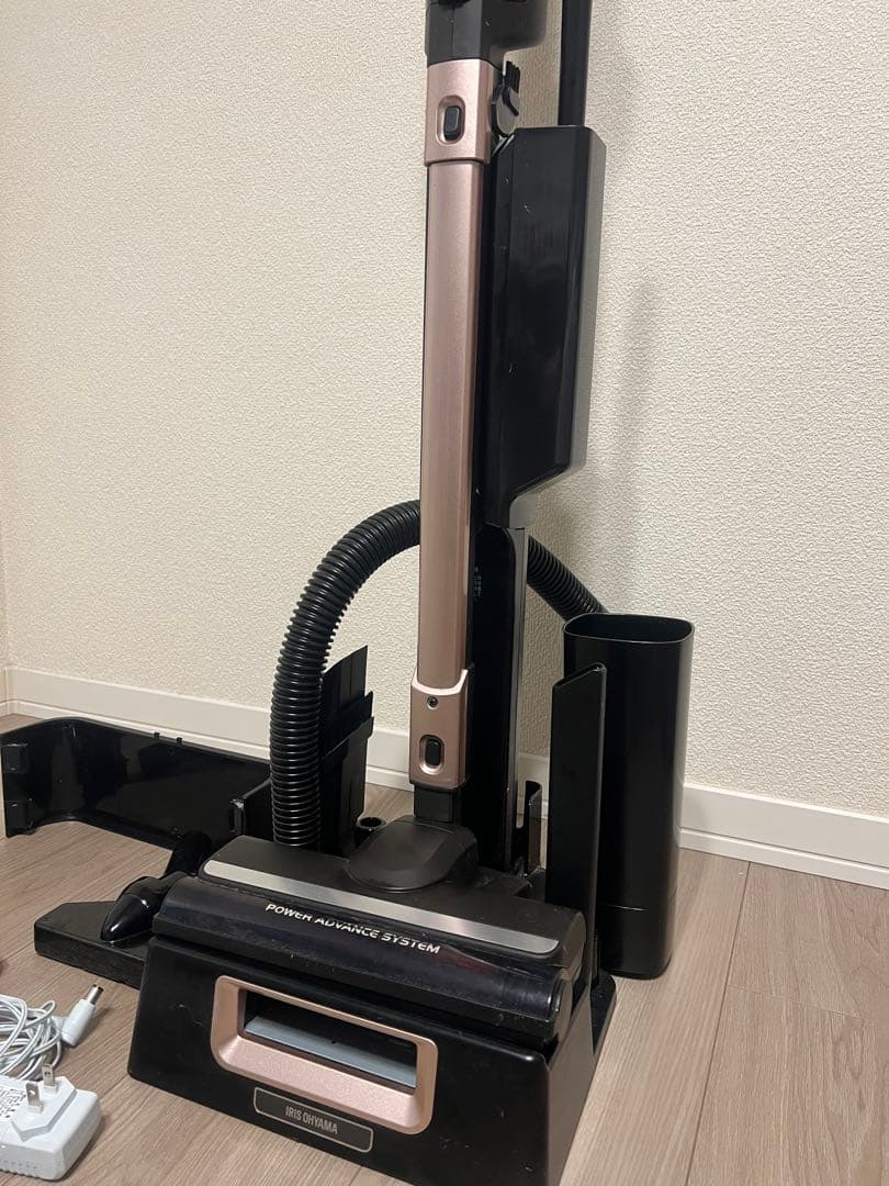 アイリスオーヤマ 極細軽量スティッククリーナー SBD-F2P 2021年製