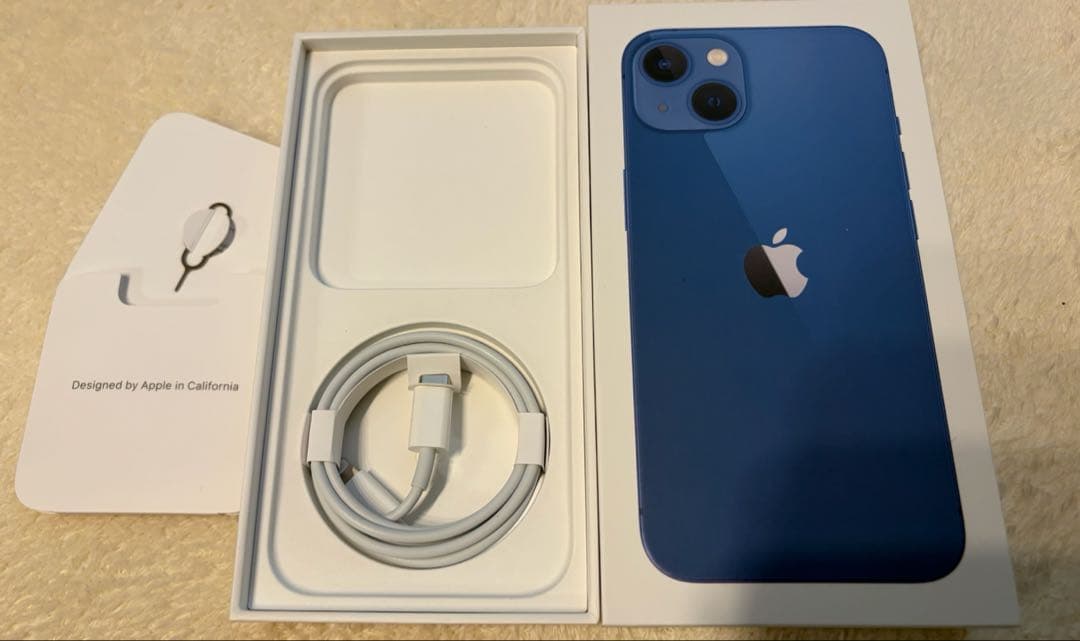 Apple iPhone 13 512GB 本体 箱、備品、おまけ付き