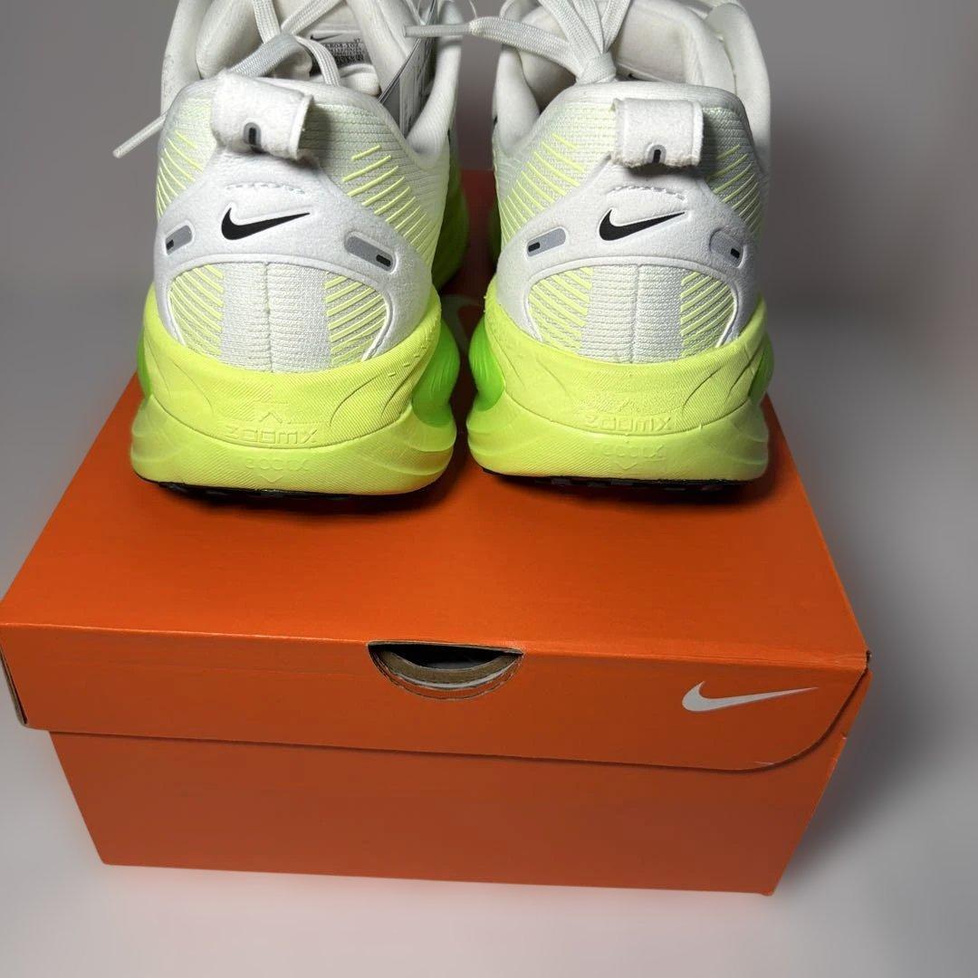 新品 W NIKE VOMERO 18 ウィメンズ ナイキ ボメロ18 ボルト