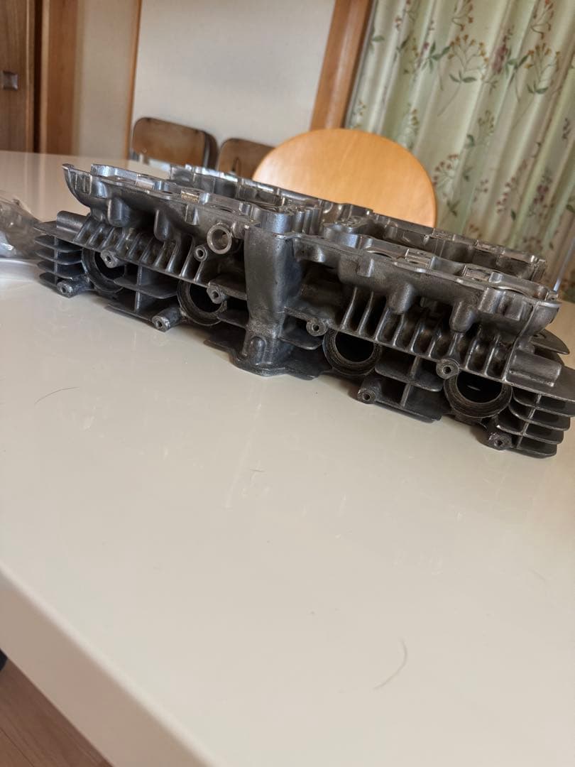 シリンダーヘッド　z1