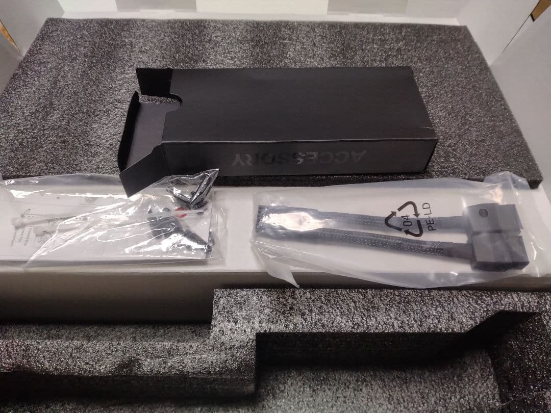 RTX4070 ti super 16GB　ＯＣ対応　ほぼ新品