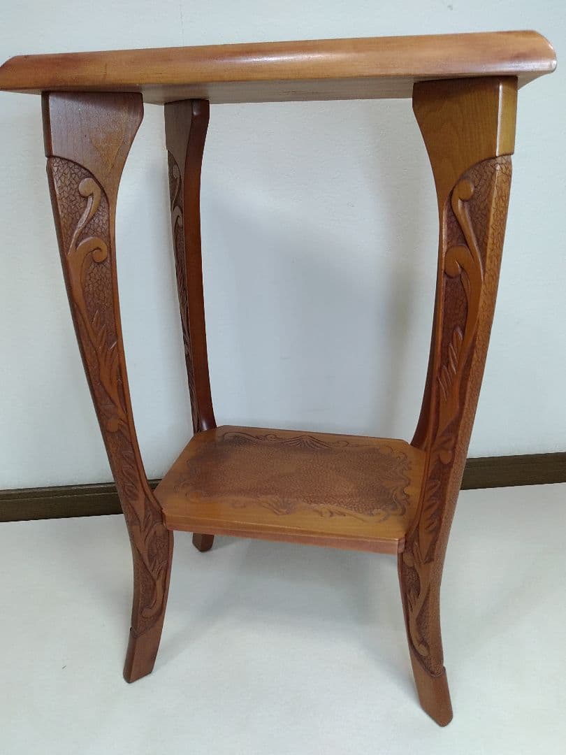 イギリス アンティーク サイドテーブル 飾り台 花台 家具 彫刻装飾