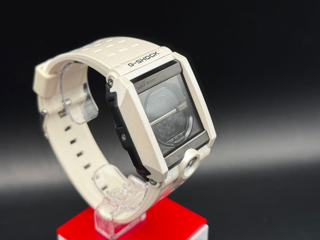 CASIO G-SHOCK G-8100-7JF ホワイト　ラスト1点　美品
