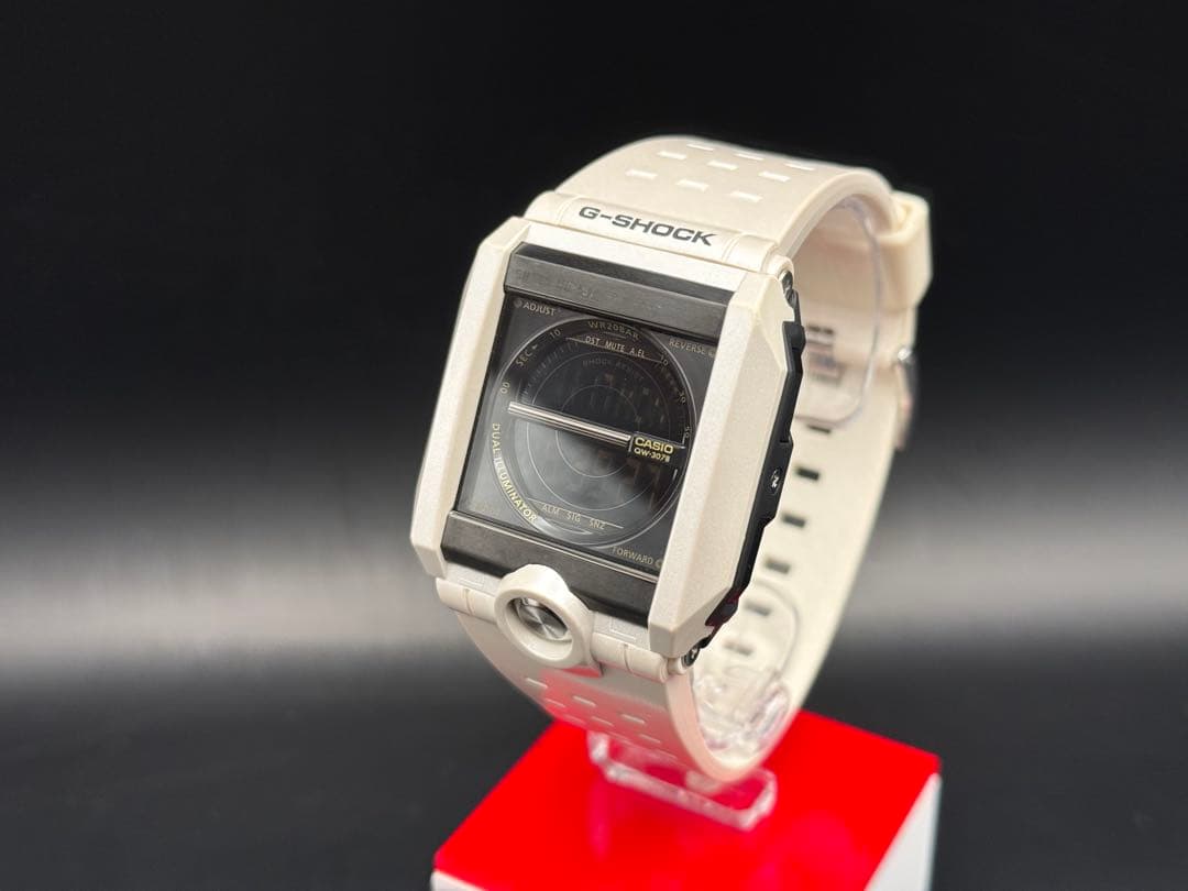 CASIO G-SHOCK G-8100-7JF ホワイト　ラスト1点　美品