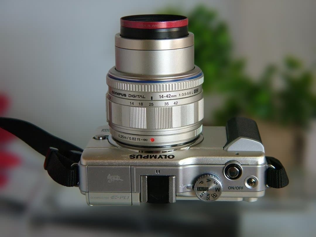 OLYMPUS EPL-1　　　M.ZUIKO 14-42mmシルバー