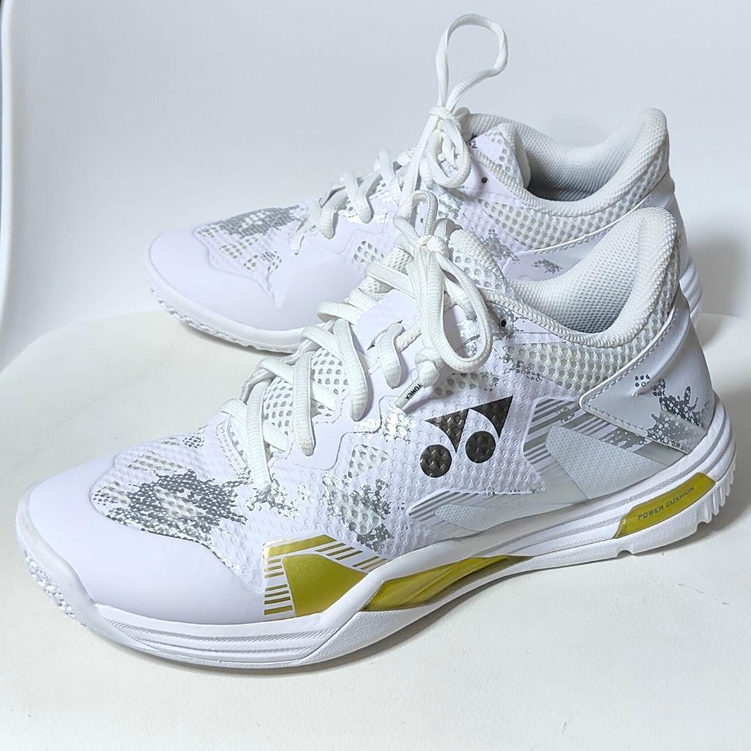 ヨネックス　パワークッション エクリプションZ 24.5cm SHBELZ3M