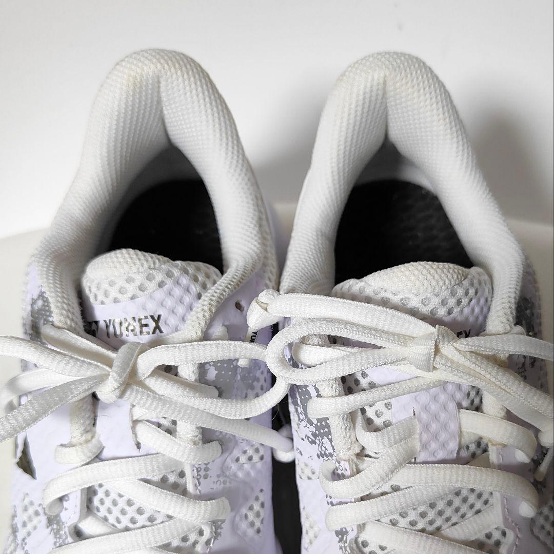 ヨネックス　パワークッション エクリプションZ 24.5cm SHBELZ3M