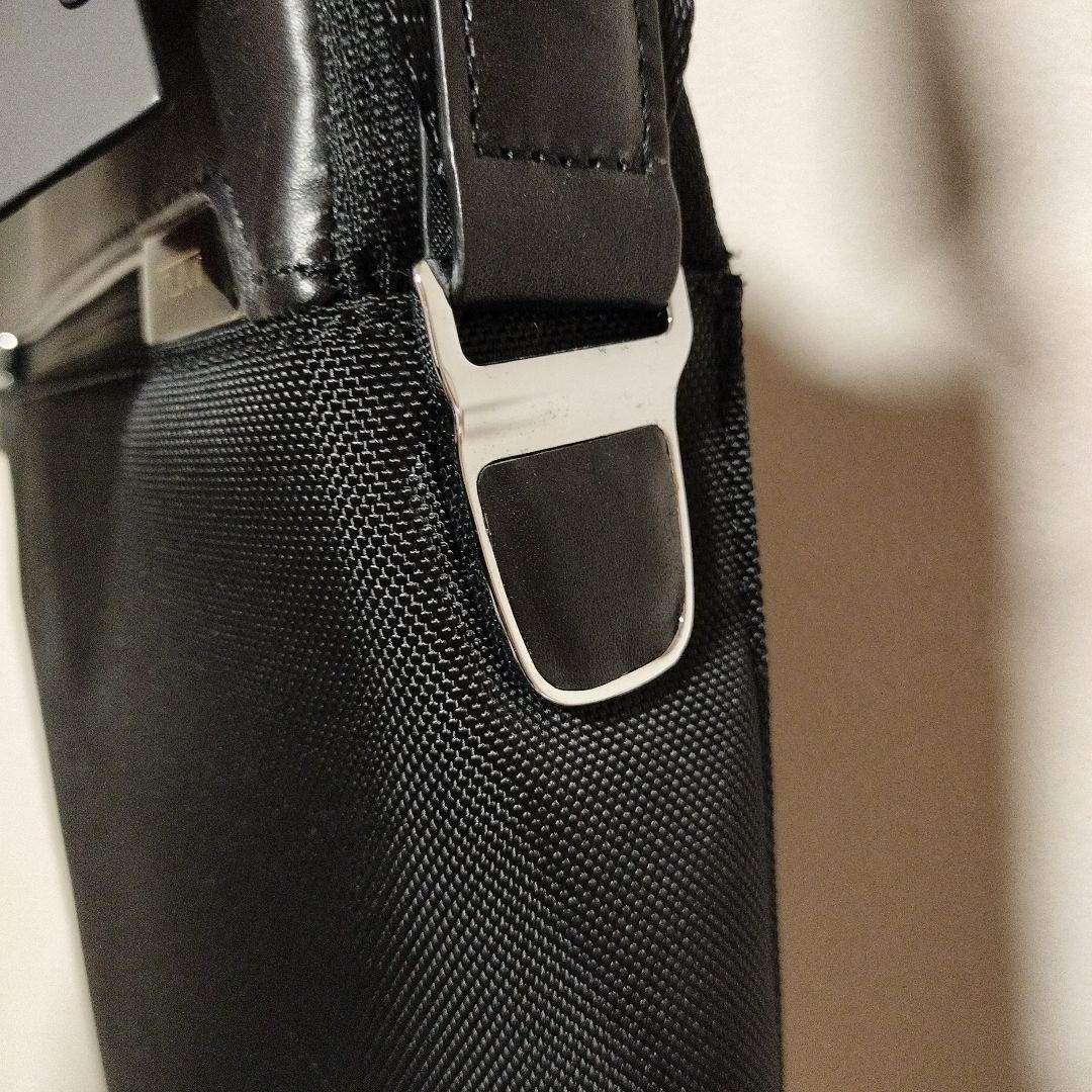 【新品】TUMI ショルダーバッグ　ブラック