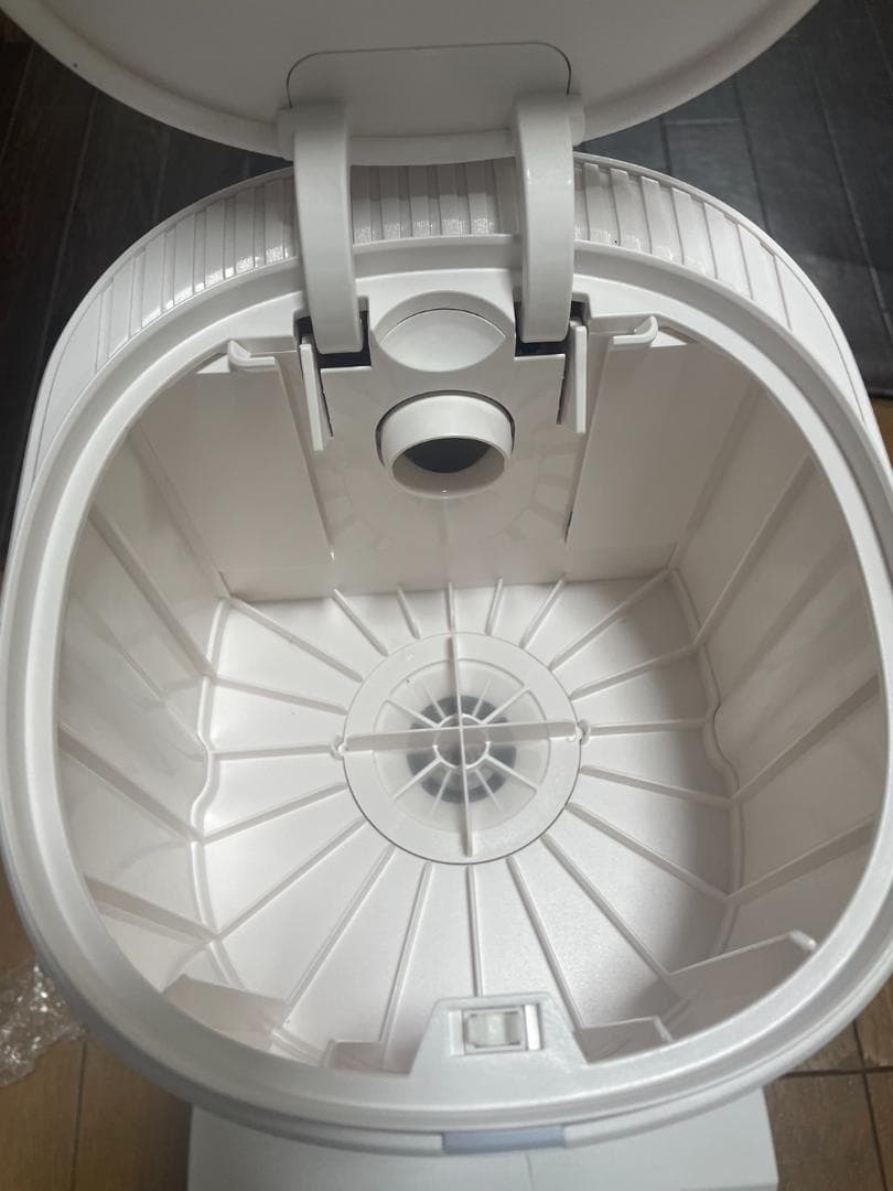 H*i様 【自動ゴミ収集】ECOVACS(エコバックス）DEEBOT N8