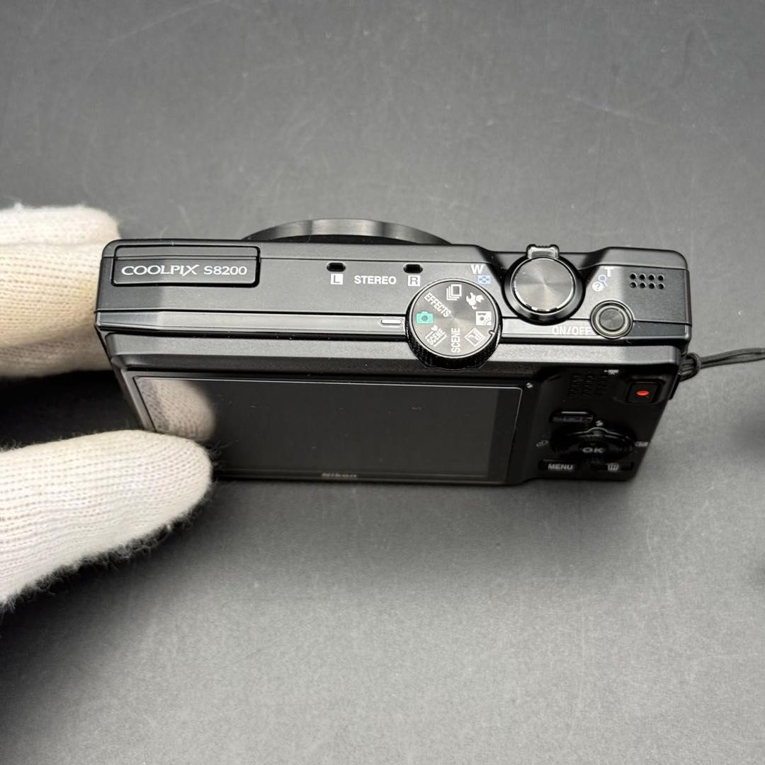 【やや訳あり品】Nikon COOLPIX S8200 ノーブルブラック　箱付き