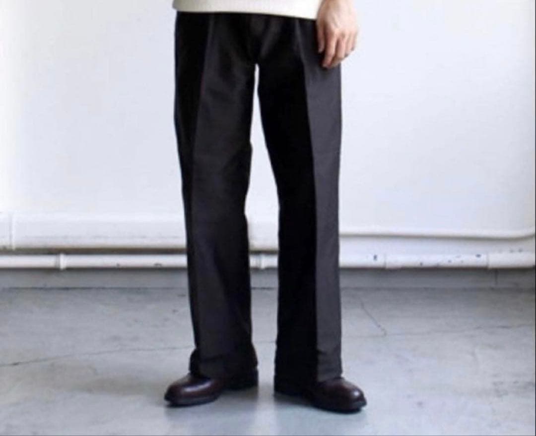 オーラリー　FINX MOLESKN WIDE PANTS 【美品・サイズ4】