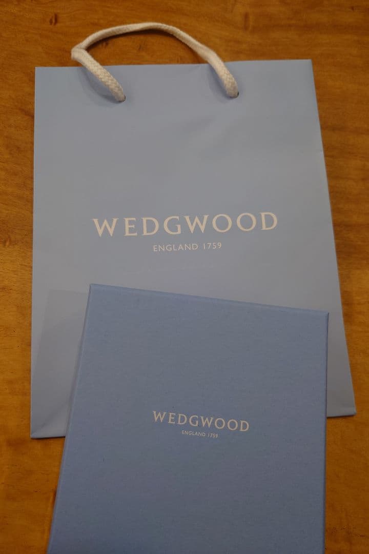  馬と花のレリーフプレート