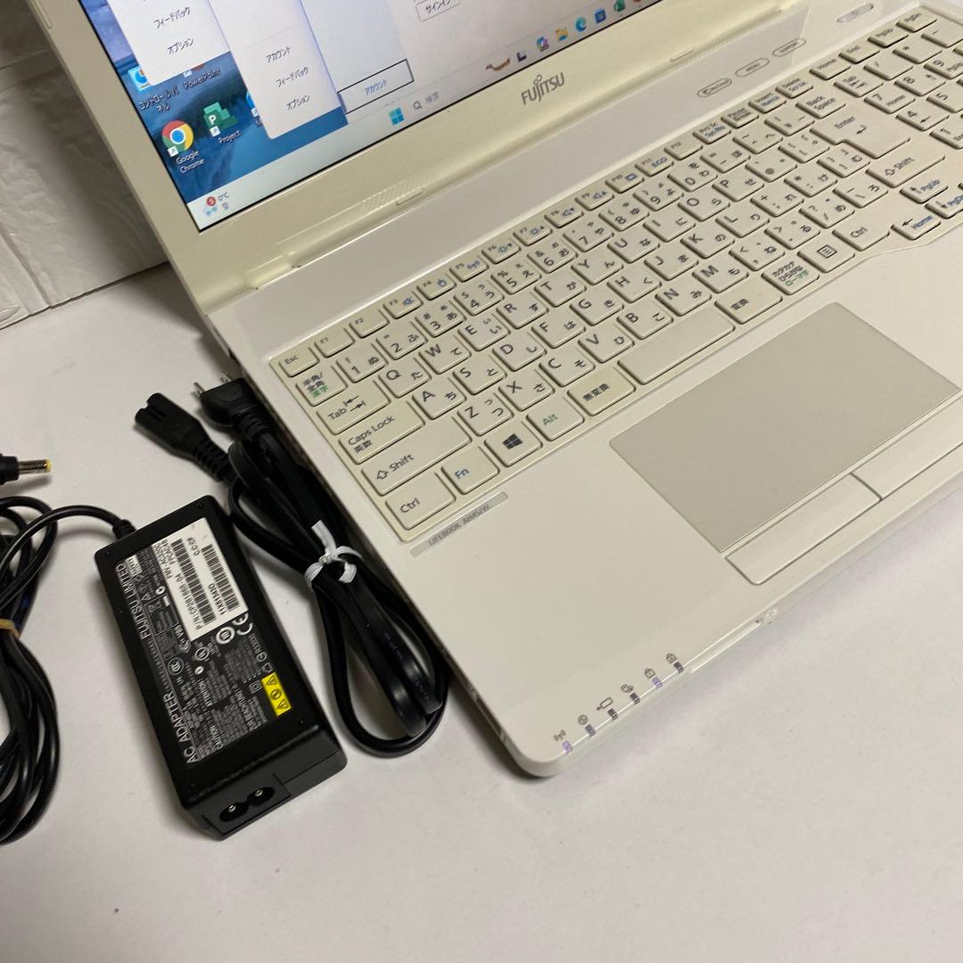 Windows11 オフィス付き　 Webカメラ　サクサク起動　富士通ノートPC