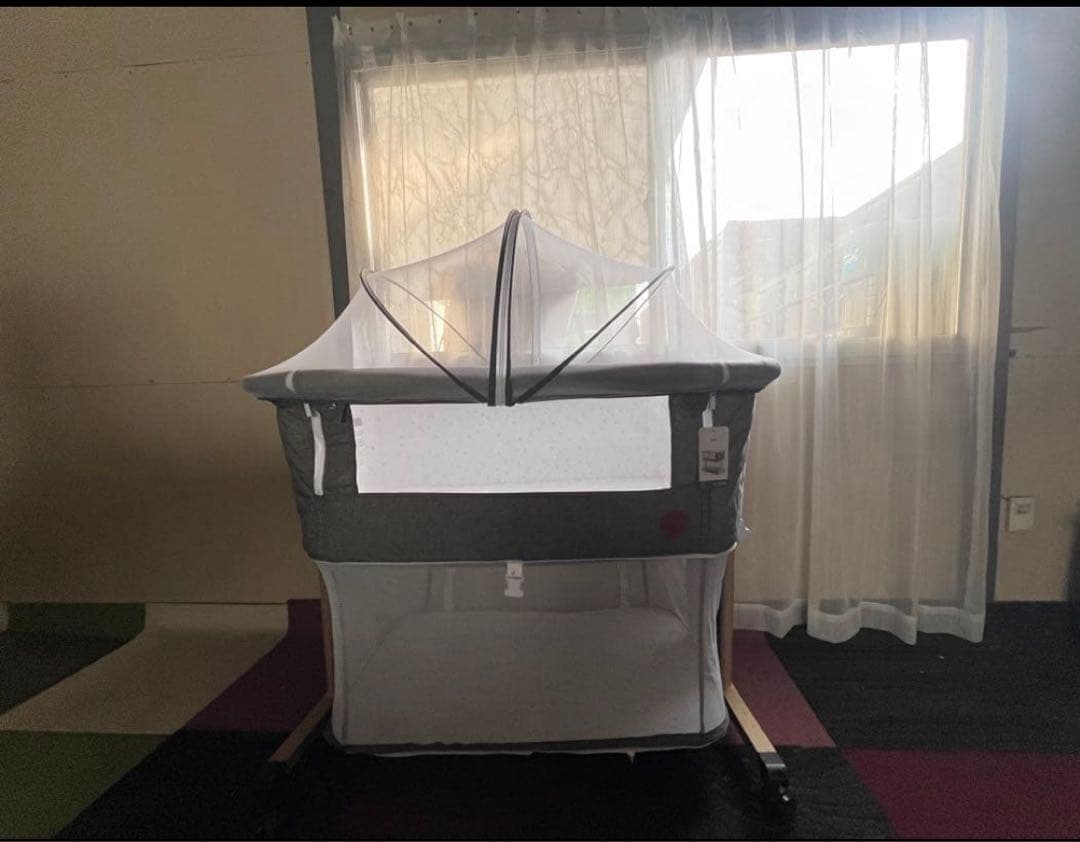 新品未開封ベビーベッド 添い寝ベッド乳児用ベッド 多機能組み立て簡単