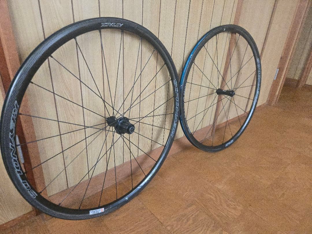 レイノルズ　アタック　Reynolds カーボンホイール　オマケ付　リヤジャンク