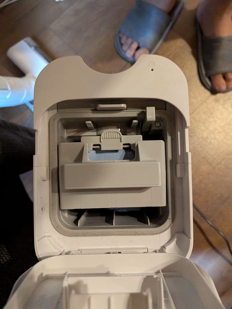 Panasonic MC-NS10K コードレス掃除機 2022年製